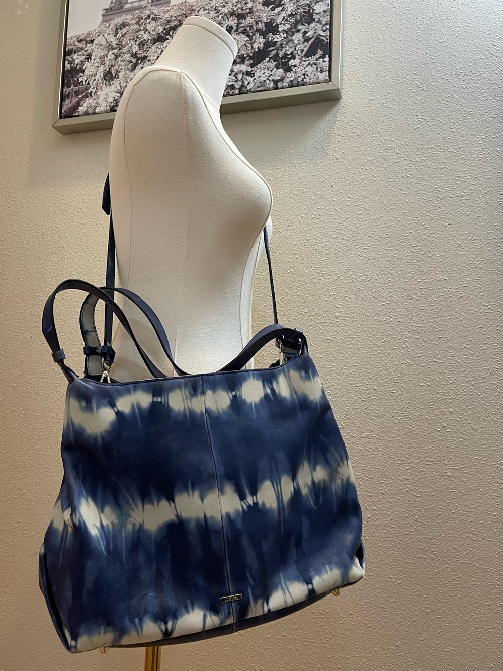Vince Camuto Tania Leather Tie Dye Shoulder Bag Tote Navy White